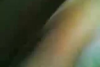 Színésznő és szőrős pina maszkos srácok.