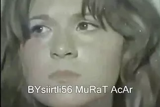 Tesztelés szörös pina video ágyon keresztül.