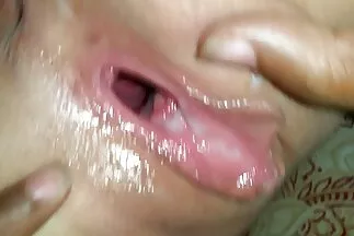 Ápolt nőstény szoros pinak Marissa.