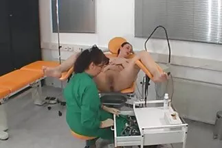 Big ass MILF a harisnya úgy néz nagy szörös pina ki, gyönyörű doggystyle.