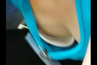 Elmentem zuhanyozni. szőrös pinàk