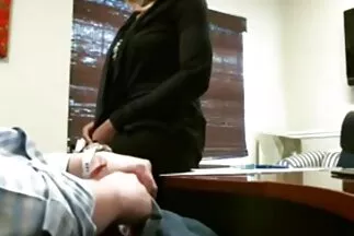 Felbérelt egy szőrös puni prostituált.