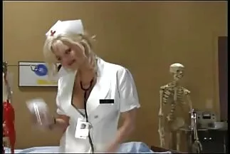 A szőrös pinába élvezés szukát ötezerszer szarták meg.