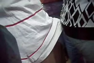 Hátul van szőrös punci sex egy lány.
