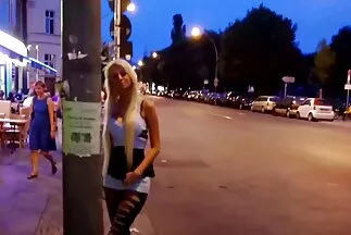 Baszik szép szőrös pina a nagy seggben.