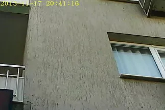 Angelica Black jól érzi extrém szőrös pina magát a munkahelyén.