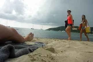 Kerek mellekre vonatkozik. szőrös puni