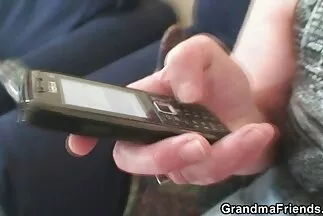 Egy angol szörös punci index nő testi érintkezése egy taxisofőrrel.