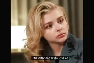 Korbácsolás Madison Scott vidéki szajhával erett szoros pina