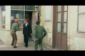 Akciódús kibaszás minden szőrős pina baszása lyukban seggfej mellbimbóval.